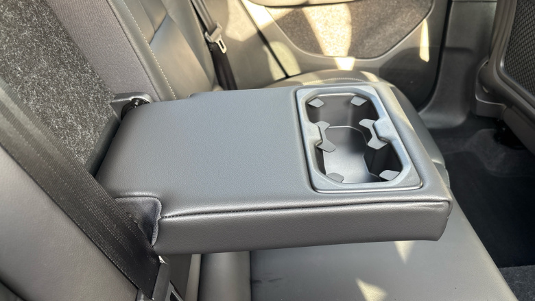 Volvo XC40 2.0 B4P Ultra Dark 5dr Auto Petrol Estate